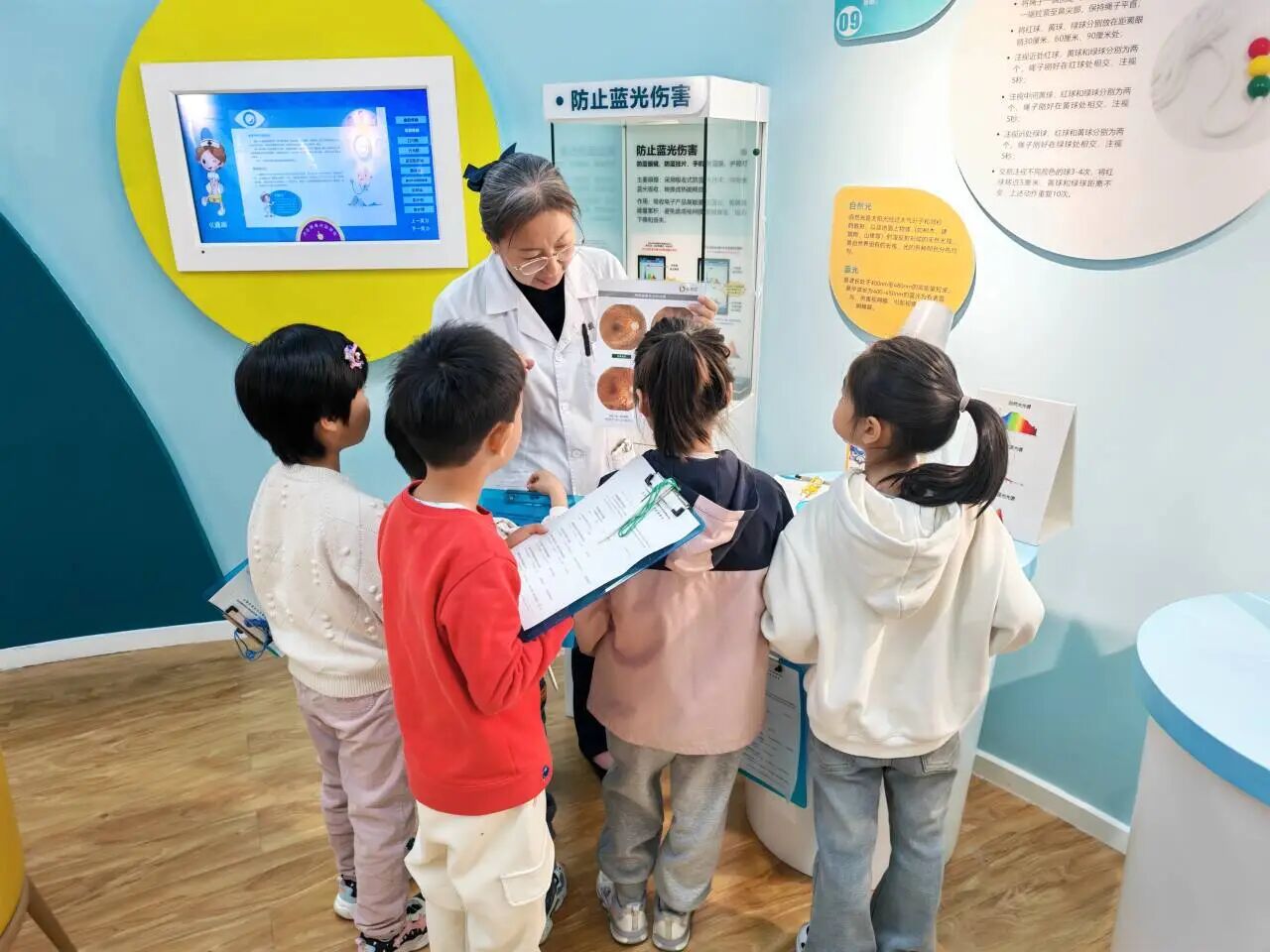 实现“360度全龄视觉健康管理”，新戴明在行动