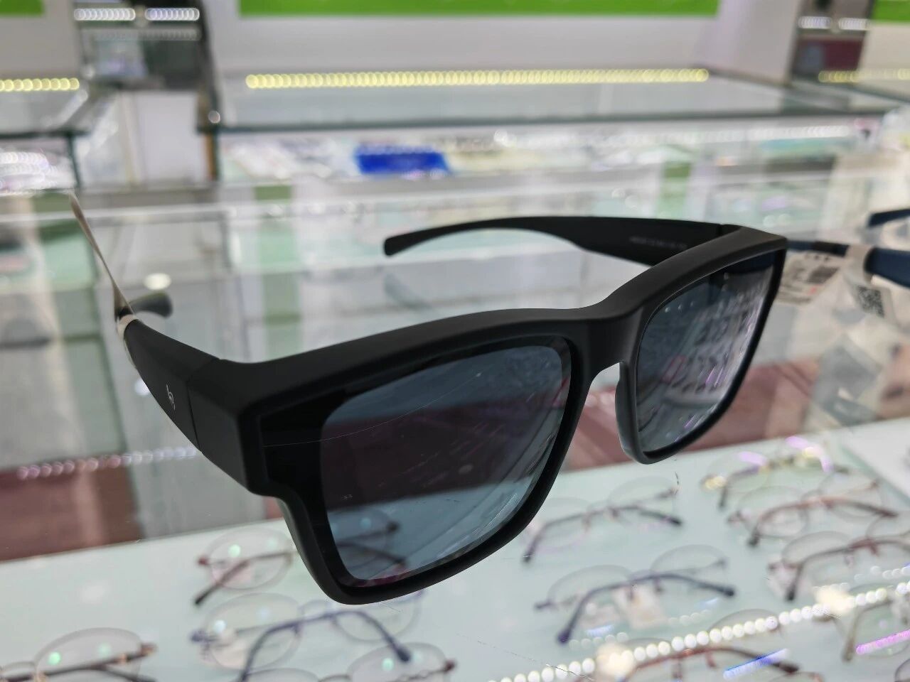 冬季护眼，近视镜“秒变”太阳镜！