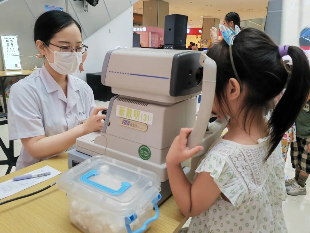关乎孩子一生“视觉健康”|新戴明给宝爸宝